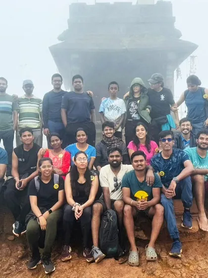 A large group photo at the Sarvajna Peetha on Kodachadri peak.