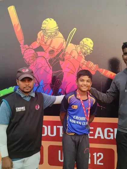 Anand Kumar Namdev being awarded for his excellent bowling.
