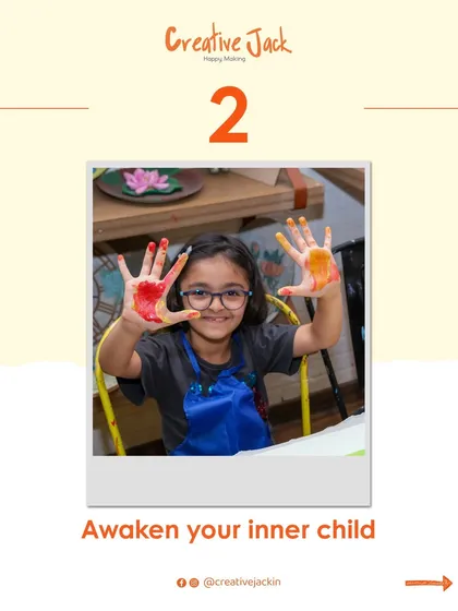 A young artist shows off her paint-covered hands with a huge smile. My workshops are a space where everyone can awaken their inner child and play with colors without any hesitation.