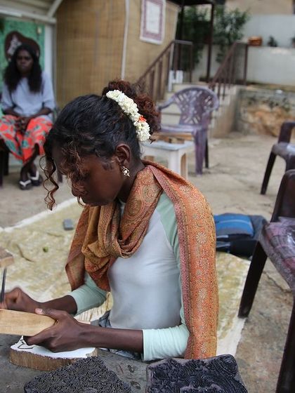 We had an incredible week hosting the artists from Bábbarra Women's Centre. We learned so much from each other, sharing techniques in printing and dyeing, and creating beautiful textiles together.
