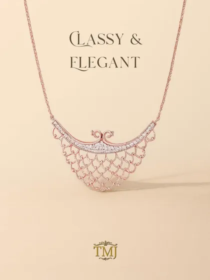 From day to night, this piece goes wherever your style takes you. A classy and elegant rose gold necklace with a delicate, net-like design studded with diamonds.