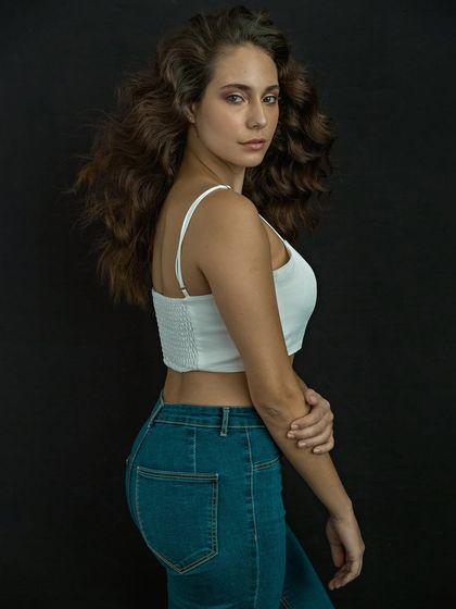 Vidhi Thakur - Portrait & Headshot Photography Studio Portraits: The Art of Stillness photo 14