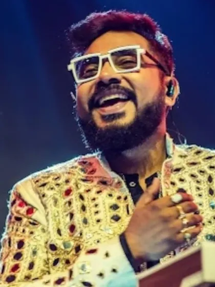 Our keyboardist, beaming with joy, during a fantastic show at the JW Marriott.