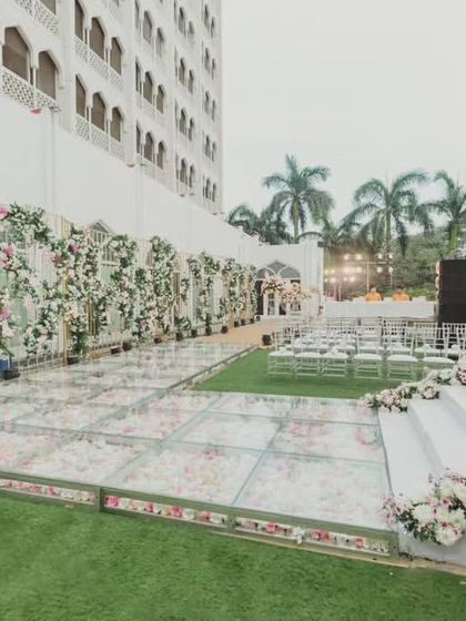 Ethereal Gardens: White & Green Decor photo 48