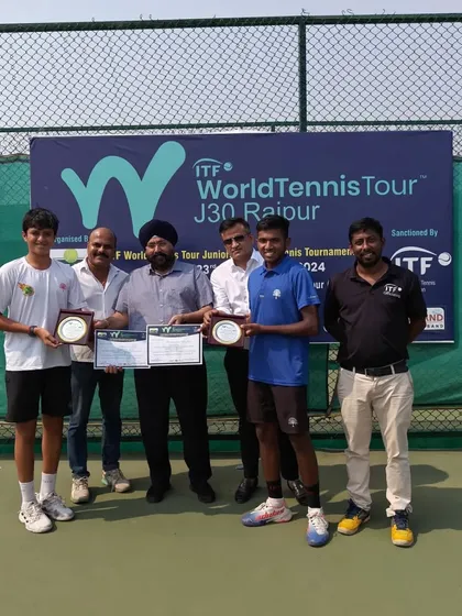 Our players often team up for success. Here are our trainees Pradyumna Singh Tomar and Om Verma at the prize distribution for their Doubles Runners-up finish at the ITF J30 in Raipur.