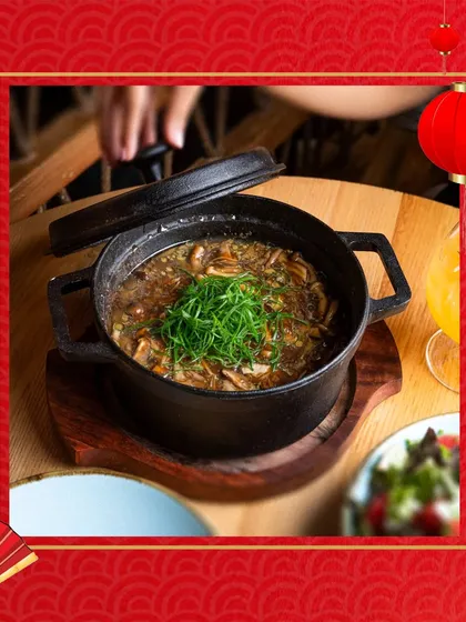 Spice up your palate with our fiery Schezwan creations. This hot pot, brimming with mushrooms and fresh herbs, offers the perfect balance of heat and flavor.