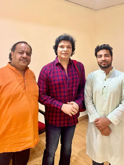 Receiving blessings from Pt. Rakesh Chaurasia uncle after his divine performance.
