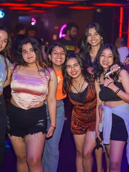 All smiles from this awesome group at Toca Brigade. It's great to see friends making memories and enjoying the groovy tunes.