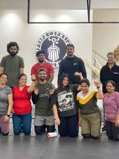 Another fantastic group of members showing their strength. This is what our community is all about.