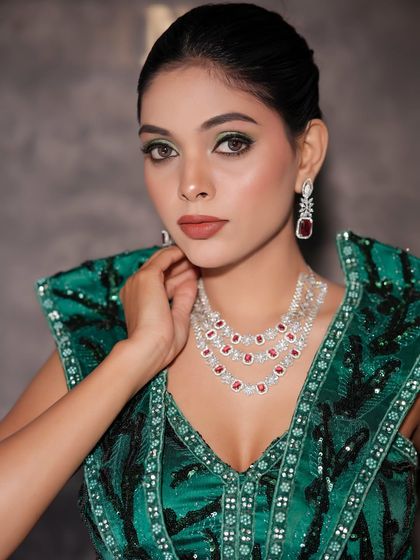 Learn with Roshni: Makeup Academy photo 8