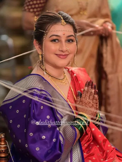 The bride during her wedding rituals. The makeup is waterproof and long-lasting, ensuring she looks perfect from the beginning to the end of the ceremony.