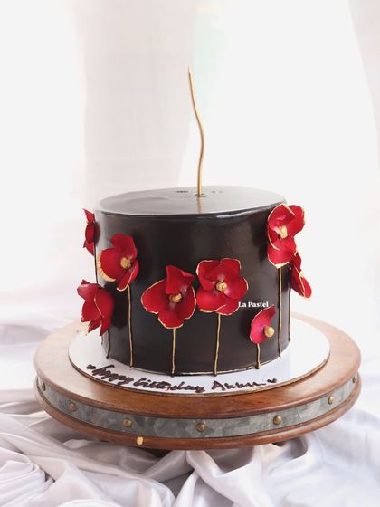 Modern & Minimalist Cakes photo 8