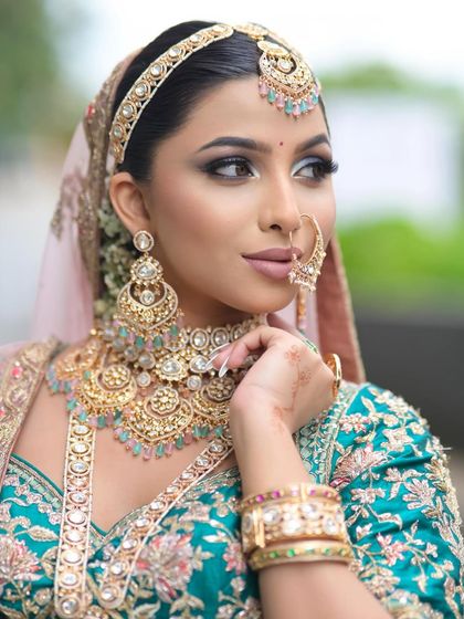 Traditional & Royal Bridal Looks photo 77