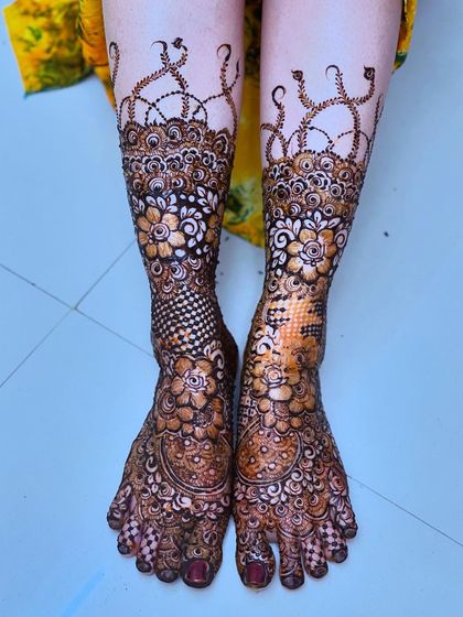 Z4 Studios - Bridal & Wedding Henna Complete Bridal Look (Hands & Feet) photo 4