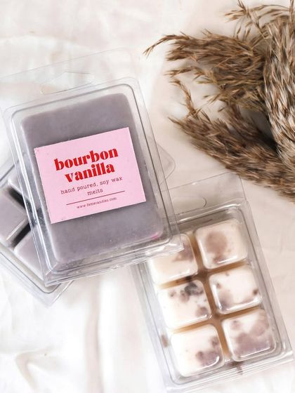 Flameless Fragrance: Wax Melts & Diffusers photo 38