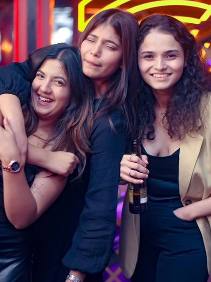 Some crazy, colorful, and cool vibes captured at The Fixx. It's always a pleasure to play for such an energetic and fun crowd.