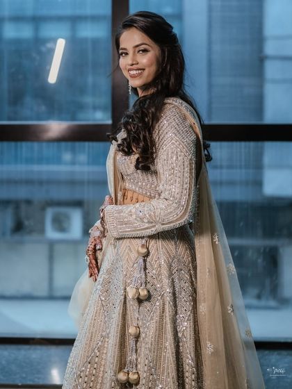 Modern Pastel & White Bridal Looks photo 40