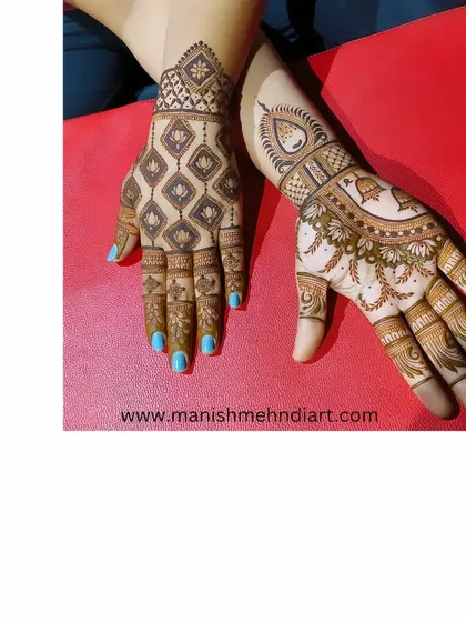 A great example of a fusion design. One hand features a modern geometric pattern, while the other has a more traditional floral Arabic style, showing how we can mix and match to your preference.
