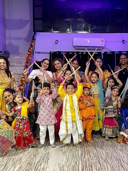 The Mallard fam in full force at our Dandiya Night! We welcome everyone, from kids to adults, creating a true community where people of all ages can celebrate and dance together.