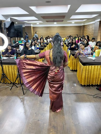Asmitha Makeover Artistry - Personal Grooming Workshops Saree Draping & Styling photo 13