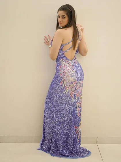 Announcing a new song with this glamorous look. I am always working on new music and ready for the next project.