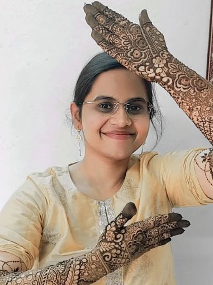 Humera and Shahista Roshan - Bridal Mehendi Traditional Bridal Designs photo 35