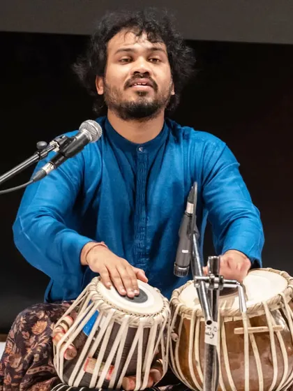 A series of photos from my tabla solo concert in Abu Dhabi, organized by the Maharashtra Mandal. It was a joy to share the sound of the tabla with music lovers there.