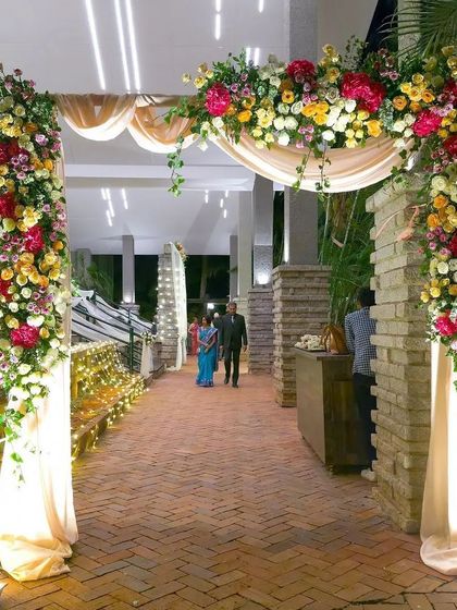 Sahaara Events - Event Decoration & Management Elegant Entrances & Mandaps photo 18