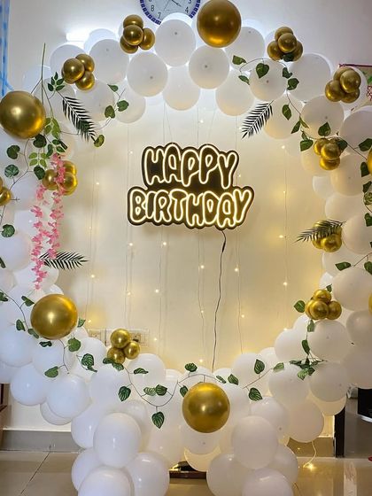 Birthday Balloon Arches & Backdrops photo 72
