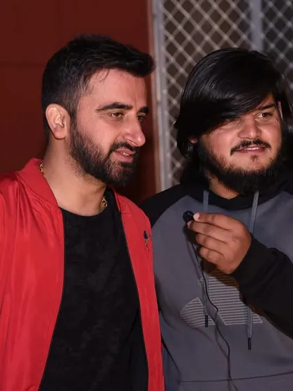A behind the scenes moment with singer Rajiv Raja. I believe in building a personal connection with every artist I work with.