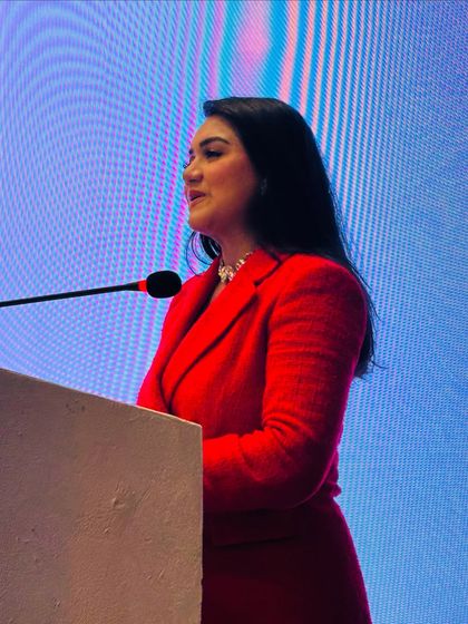 Speaking at the Lenovo TechDay. My focus here is on clear communication, ensuring that technical information is delivered in an engaging and understandable way.