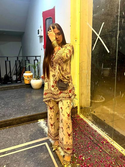 Another shot of the Glamistaa festive set, showing how it can be styled for a chic, effortless look.