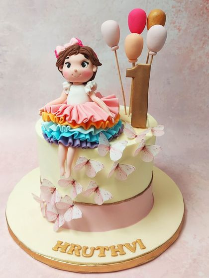 Liliyum Patisserie - Special Occasion Cakes Elegant Floral & Botanical Masterpieces photo 49