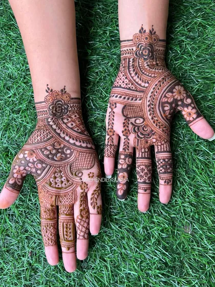 A clear, top-down view of the design, perfect for clients to see the full pattern and intricate details.