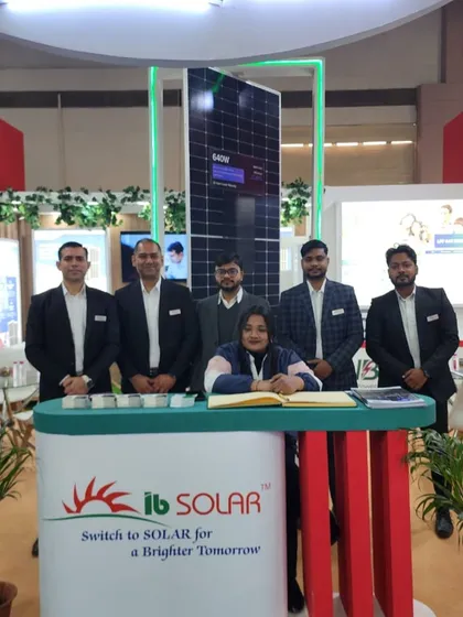 Our team posing with our high-efficiency 640W solar panel at the Bharat Solar Expo. This product was a major highlight, demonstrating our leadership in solar innovation.