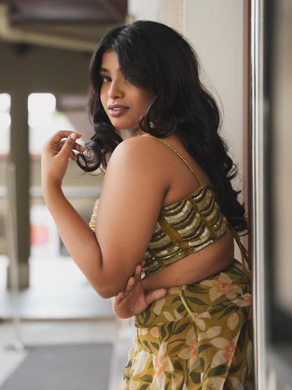 Sangeet, Mehendi & Haldi Glam photo 19