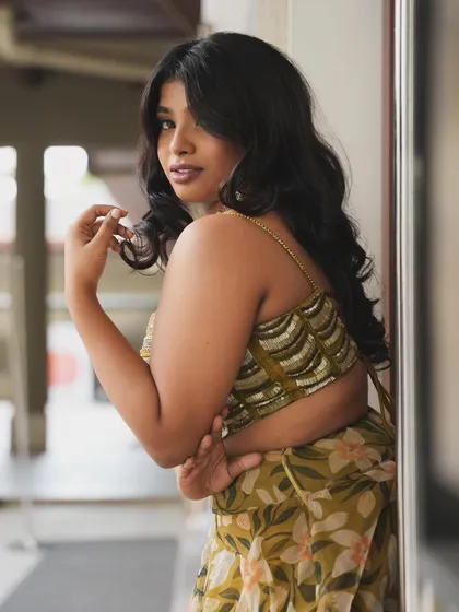 Mehendi bride inspiration. For this look, I used earthy tones and a pop of green on the lower lash line to complement her olive green outfit.