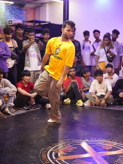 A dancer starts his round with strong toprock, setting the tone for his battle. Our jams celebrate every aspect of breaking, from footwork to freezes.