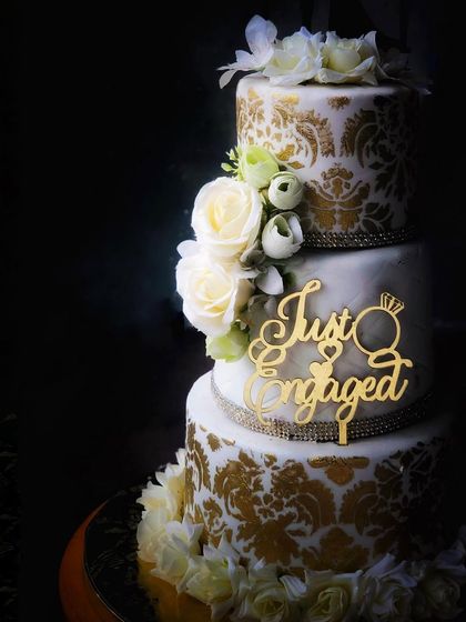 Grand Wedding & Engagement Cakes photo 6