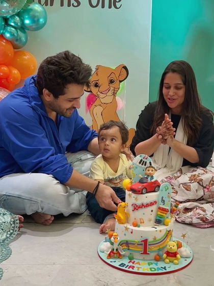 A heartwarming photo of Dipika and Shoaib with their son Ruhaan and his first birthday cake. Creating cakes for this family's celebrations is always a pleasure.