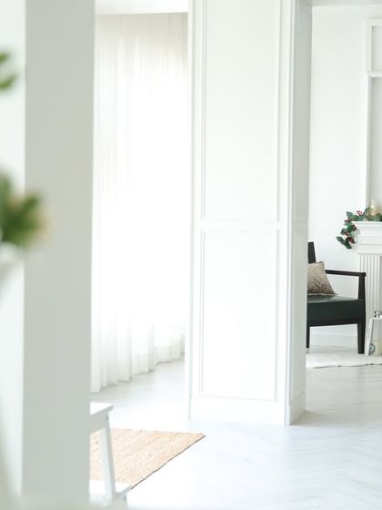 A glimpse of our decorative fireplace corner, complete with a classic gilded mirror. This section of the studio adds a touch of European elegance and sophistication to any shoot.