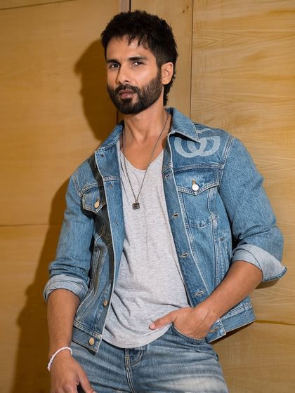 Street Style & Edgy Looks photo 7