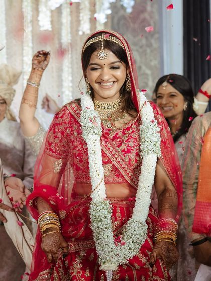 Timeless Red Brides photo 7