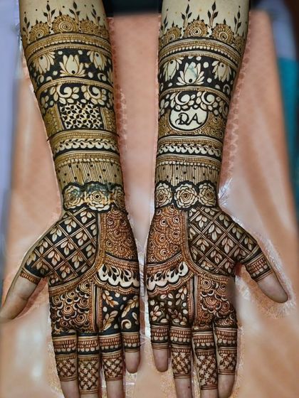 Mohak Mehendi - Professional Mehndi Artistry Artistry for Hands & Feet photo 6