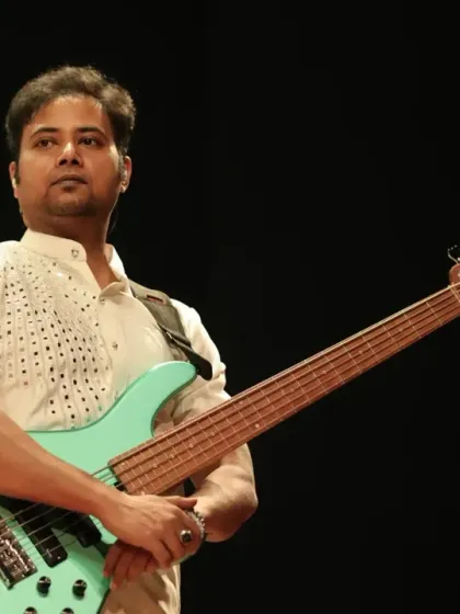 Our bassist focused on the groove during the fundraising event in Jodhpur.