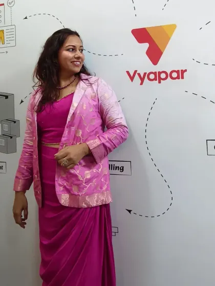 A professional shot at the Vyapar office. It was an honor to be the chosen emcee for their large-scale corporate Diwali celebration.