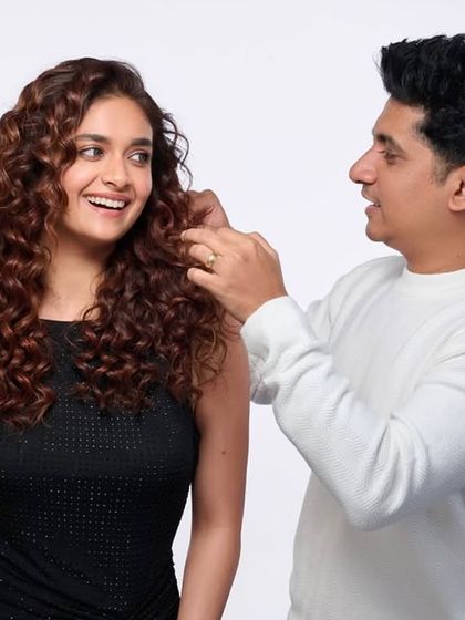 A behind-the-scenes moment with Keerthy Suresh and our stylist, Rohan Jagtap, during her Iconic Browns color session.