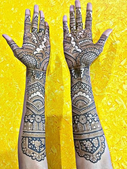 Mohak Mehendi - Professional Mehndi Artistry Intricate Bridal Mehndi photo 10