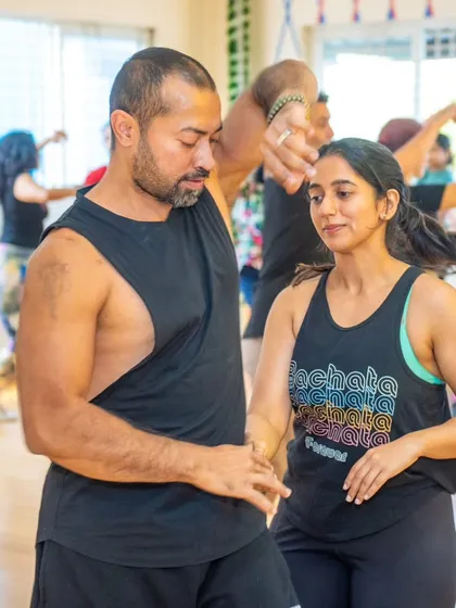 A candid moment of connection and instruction during the workshop with Diego and Sofia. These are the moments where real learning happens.