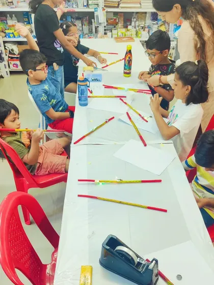 In collaboration with Robomonnk, we hosted a Robotics 101 session where kids learned the basics of engineering. Here, they are busy creating their own lightning dandias, a fun and innovative fusion of technology and tradition.
